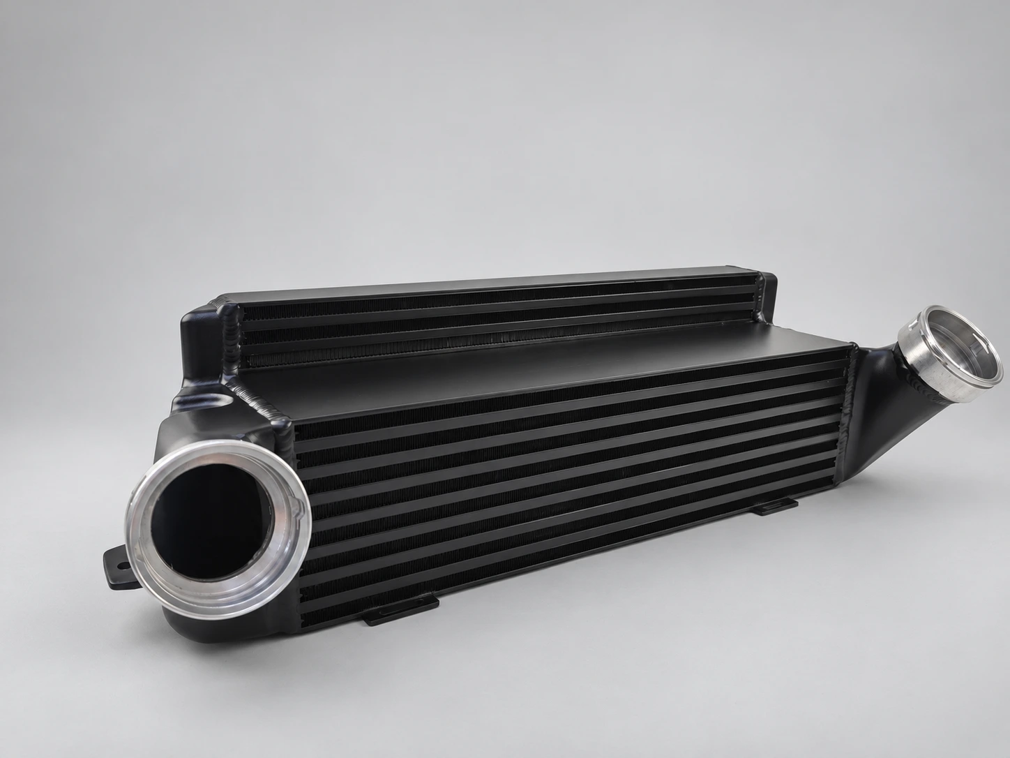 BMW E90 / E91 / E92 / E93 335d Intercooler with black finish and machined connections