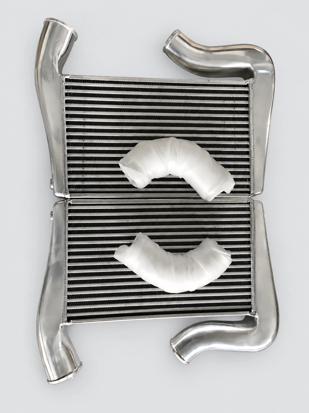 R35 Intercooler — manufacturer photograph