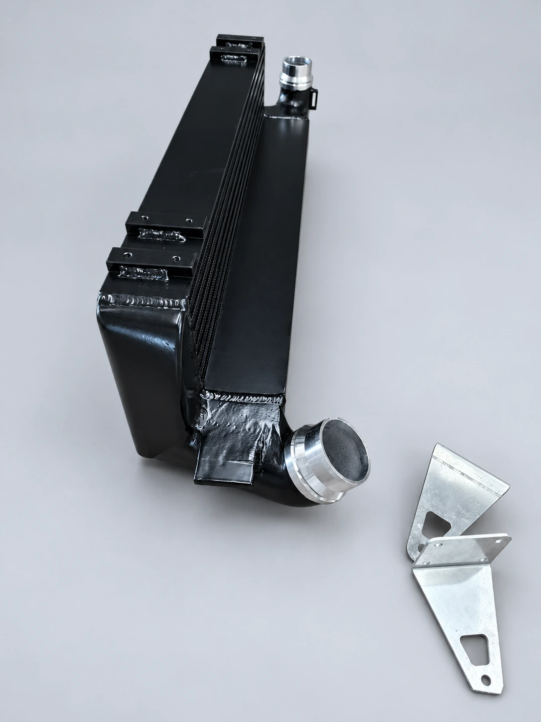 Renault Megane 3 RS 250–275 Intercooler — Side view with air connection and loose brackets